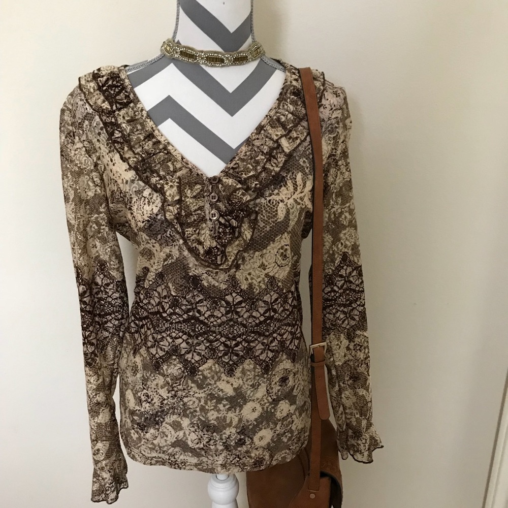INC- sz large, like new- lace long sleeve